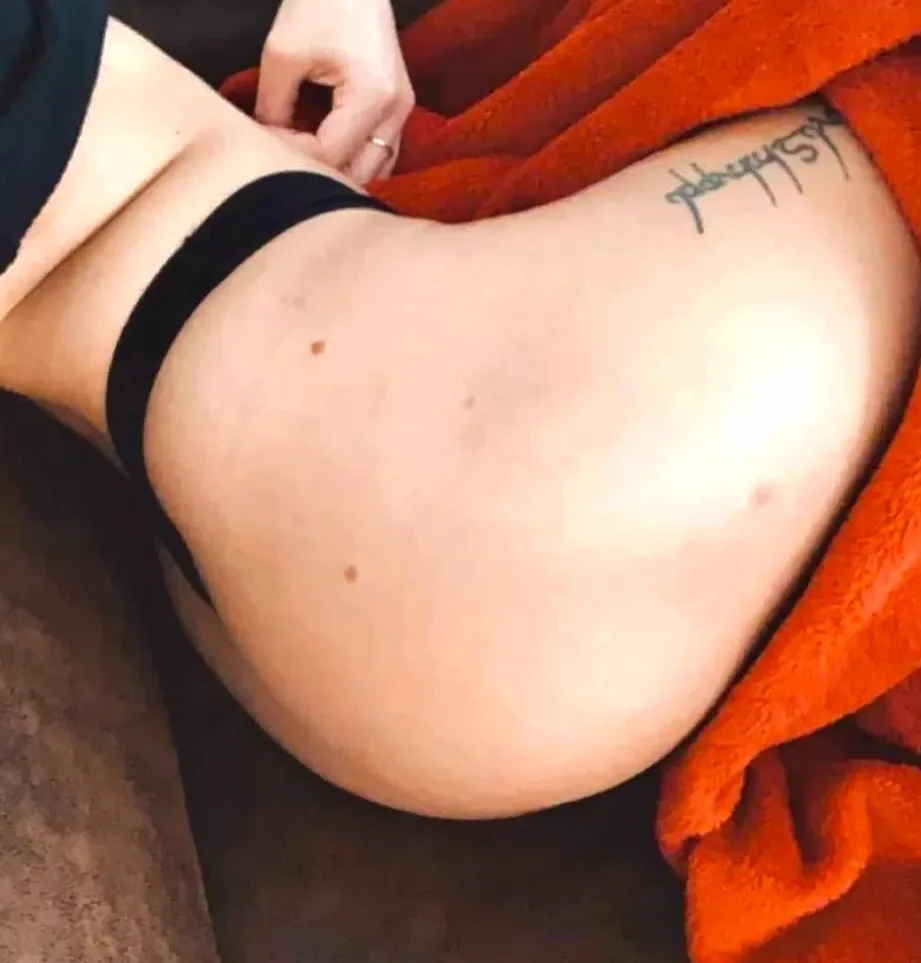 Julia, 30