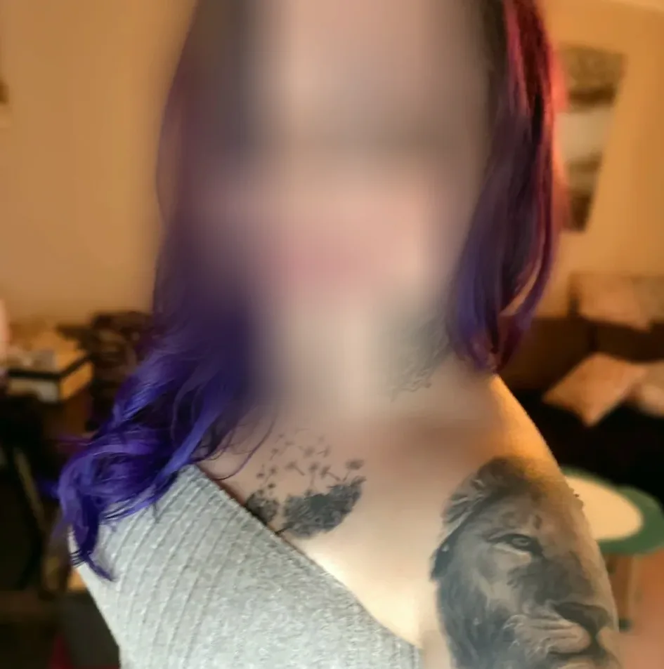 Zoe, 30